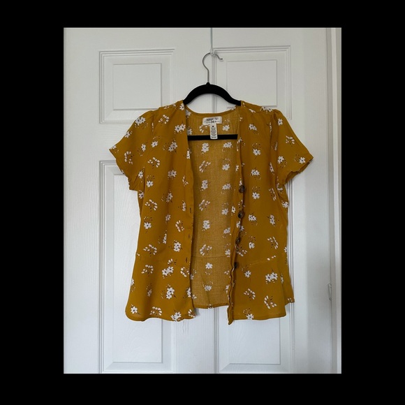 Button down Blouse - Picture 1 of 1